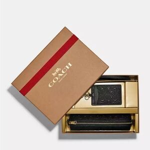 Coach Boxed Pencil Case & Id Lanyard Set In Signature Leather